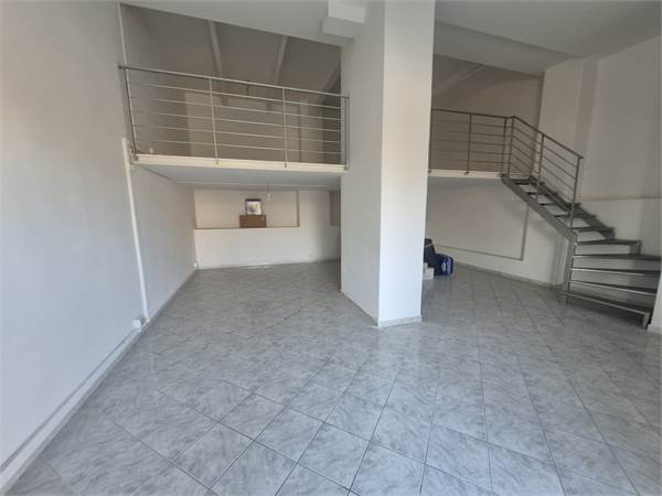 Affitto Locale Commerciale a Frosinone – Zona ad Alta Visibilità L.1077