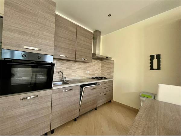 ABIGEST- Appartamento in villa nuovo L.725